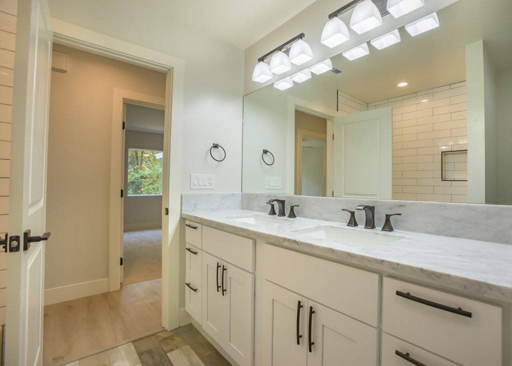 Binswanger Glass - Shower Installation