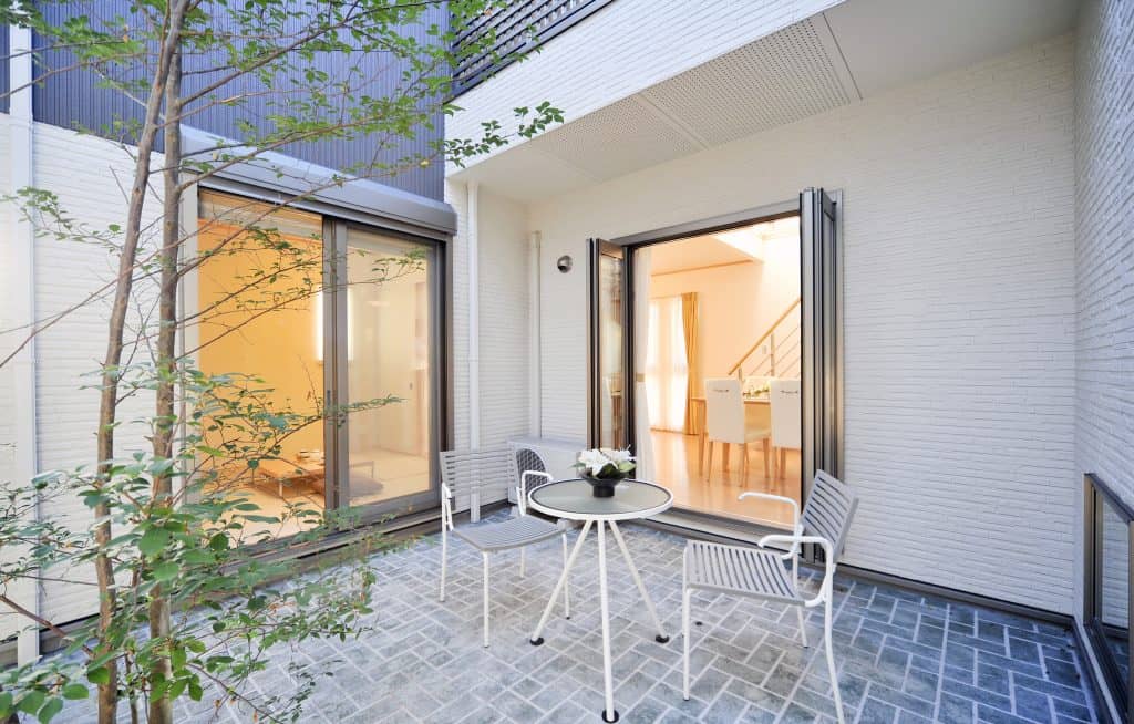 Binswanger Glass - B-fold & Sliding Glass Doors