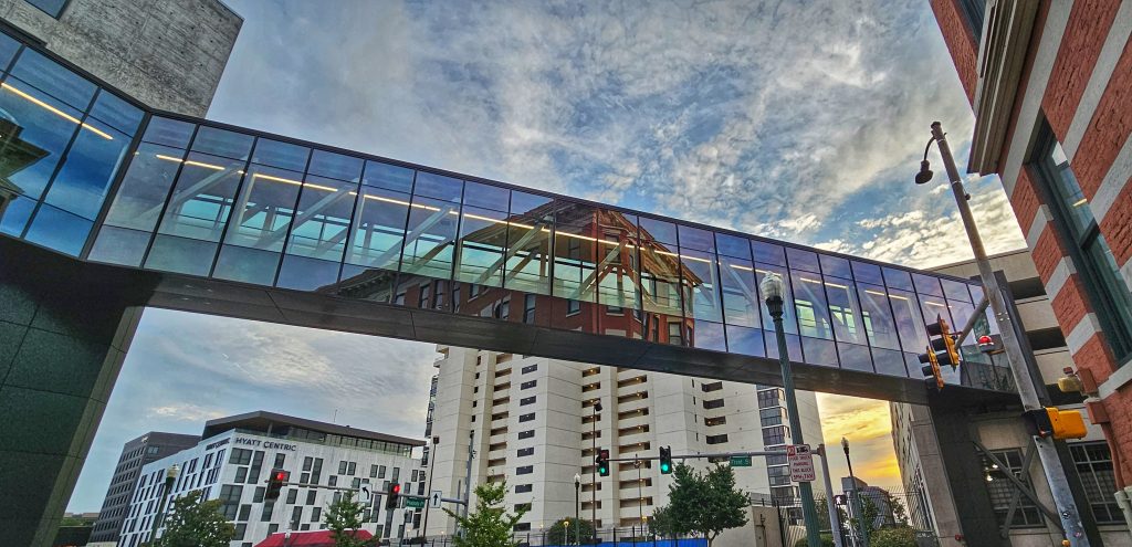 Autozone Skybridge Binswanger Glass Memphis Tn