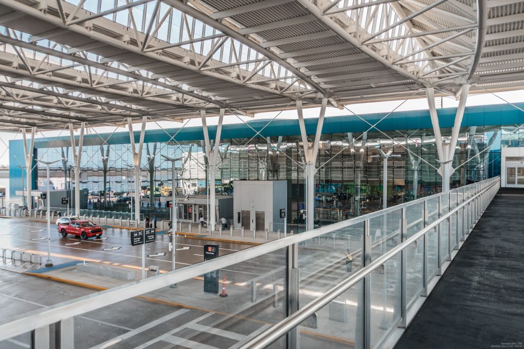 George Bush Intercontinental Airport ITRP - Binswanger Glass